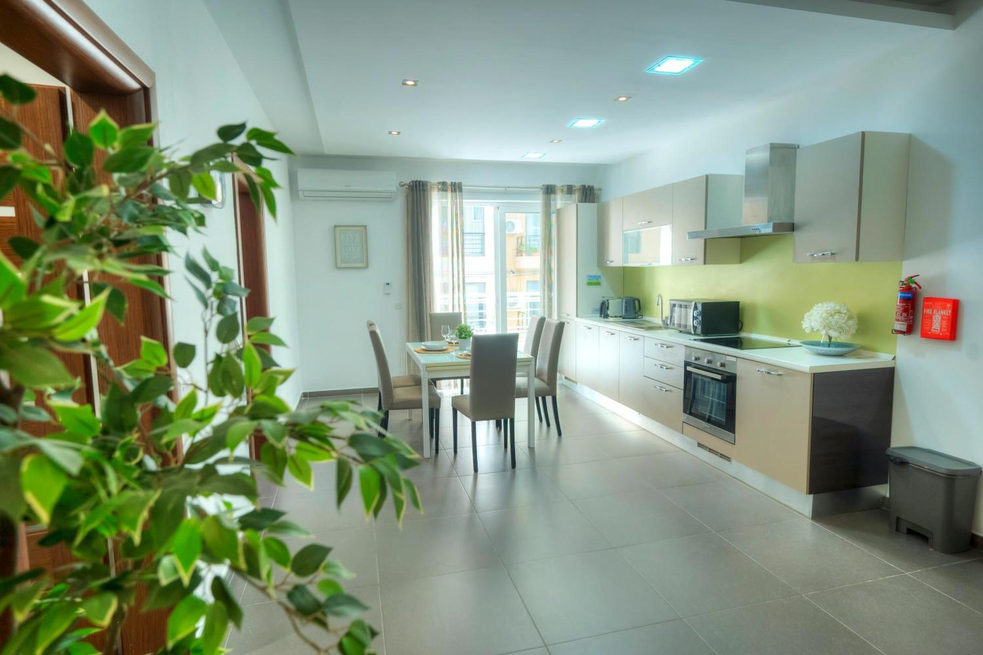 Bright & Large 2Bedrooms In Sliema Center Mpor1-1 외부 사진