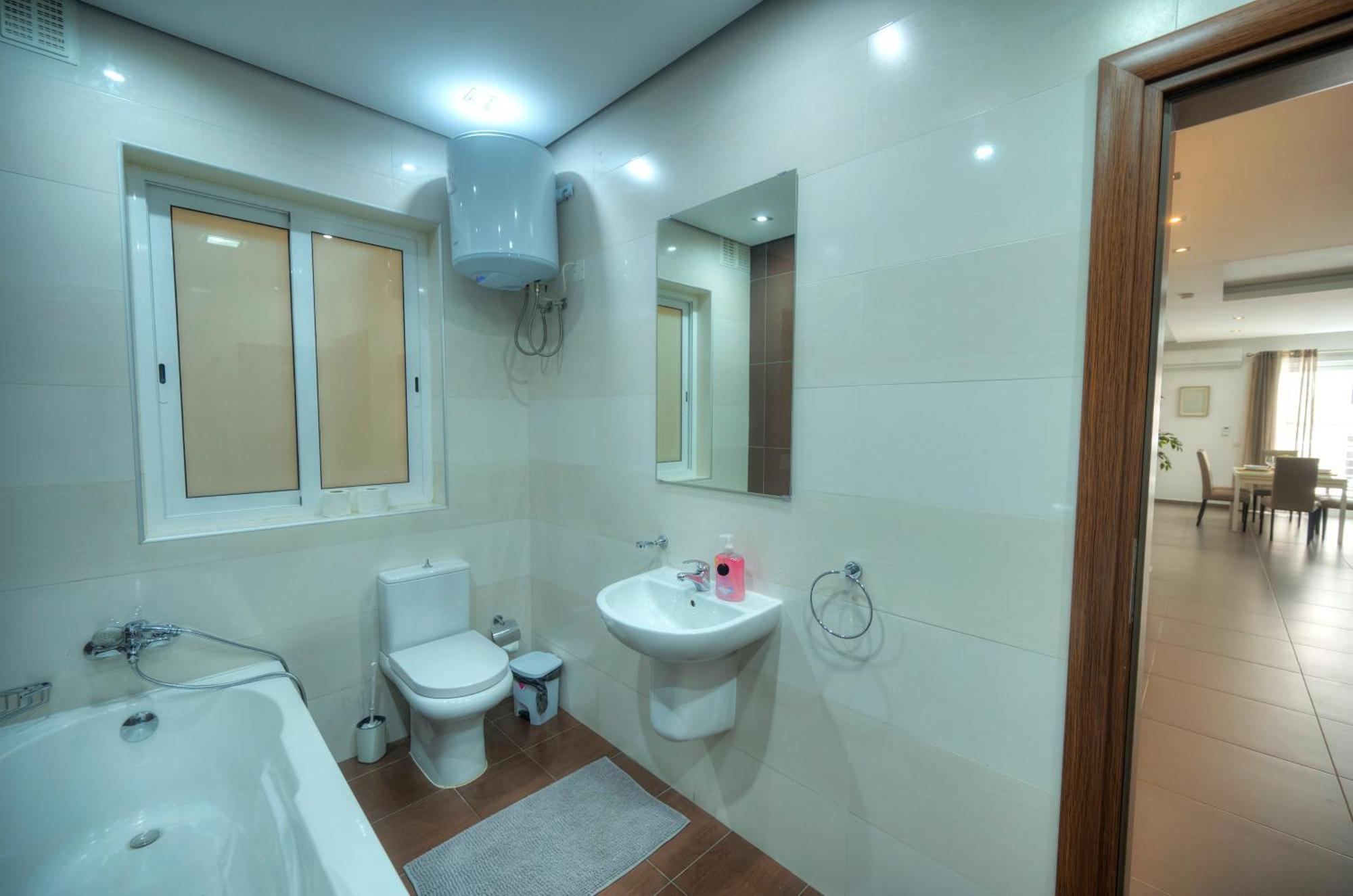 Bright & Large 2Bedrooms In Sliema Center Mpor1-1 외부 사진