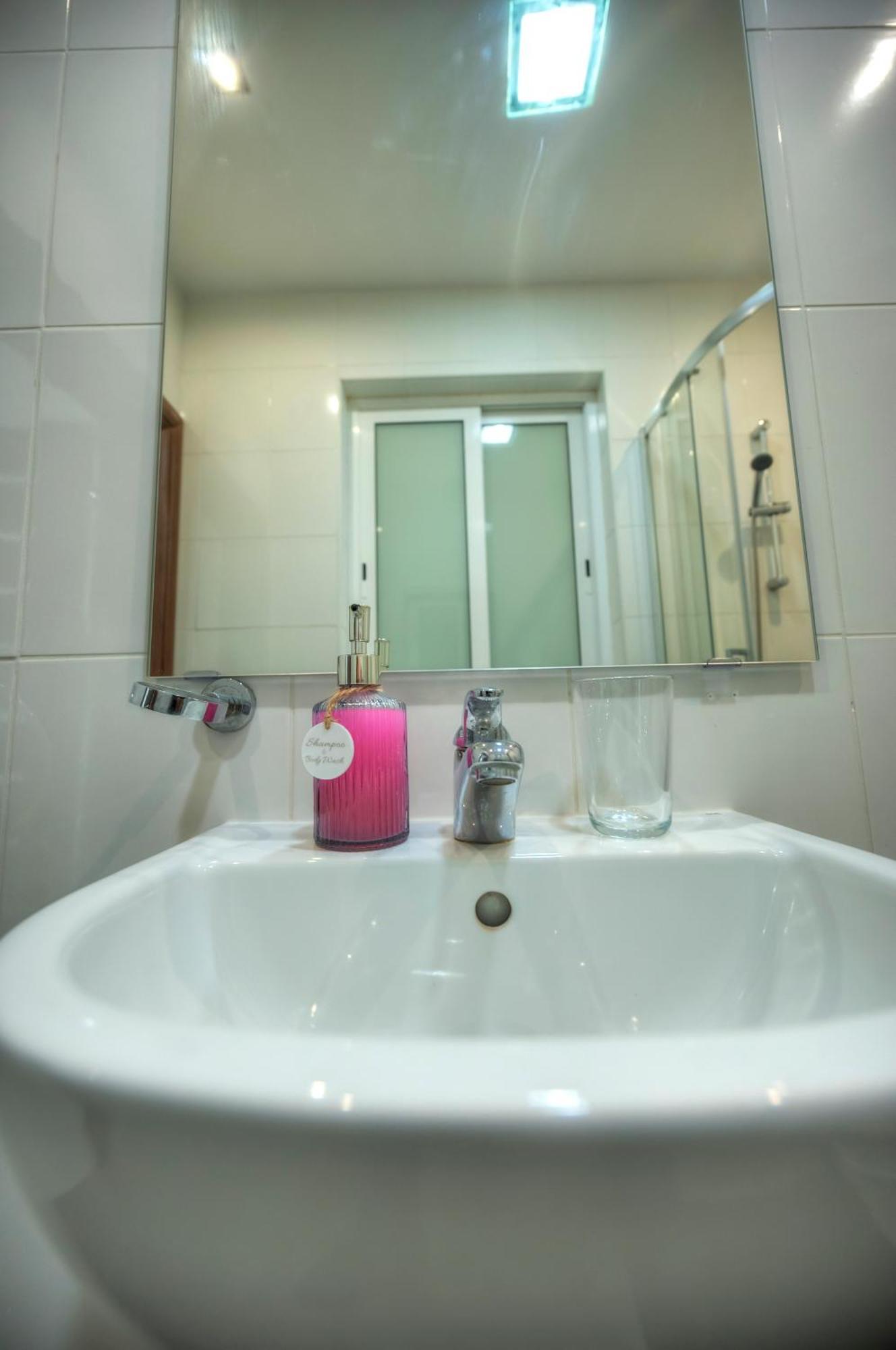Bright & Large 2Bedrooms In Sliema Center Mpor1-1 외부 사진
